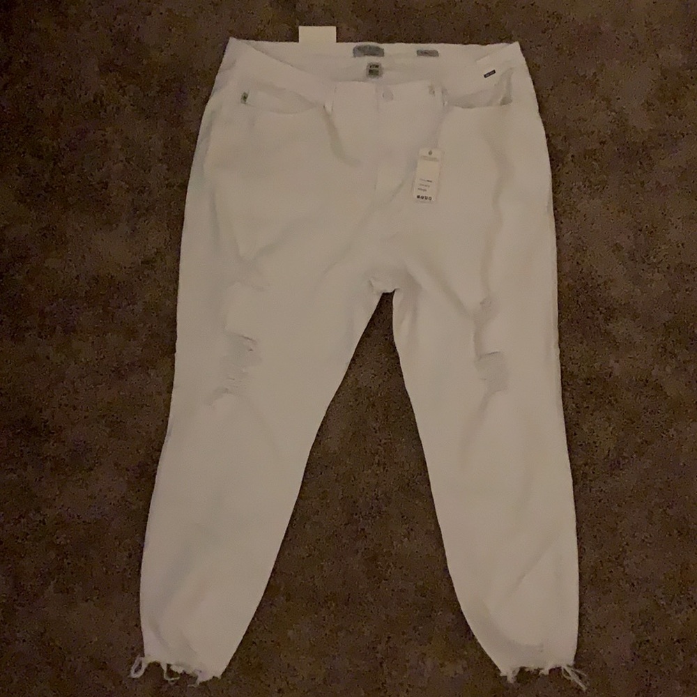 Judy Blue White Mid Rise Jeans Sz 22 NWT